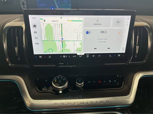 Used 2025 Ford Expedition Platinum w/ Stealth Performance Package image 32