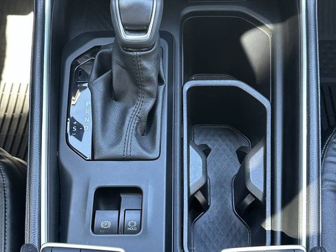 Used 2025 Toyota Grand Highlander AWD Hybrid image 40