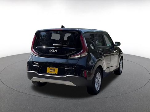 Used 2025 Kia Soul LX w/ LX Technology Package FWD image 13