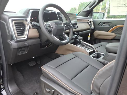 New 2026 GMC Canyon Denali image 12