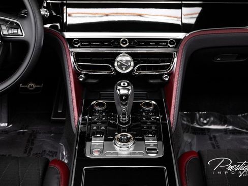 Used 2023 Bentley Flying Spur W12 image 35