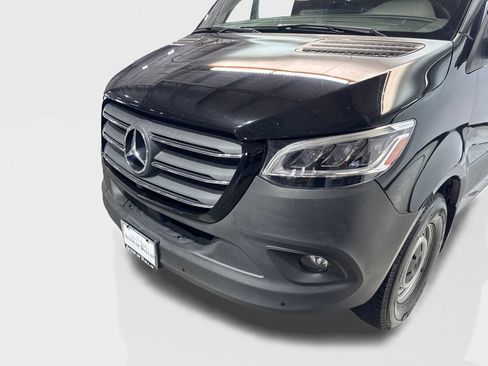 Used 2024 Mercedes-Benz Sprinter 2500 image 14