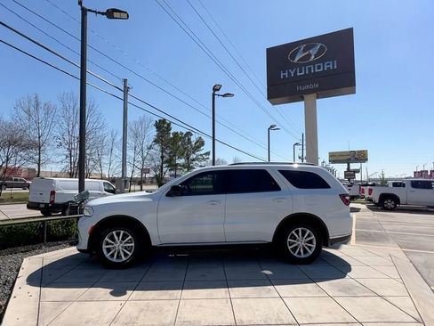 Used 2023 Dodge Durango SXT image 4