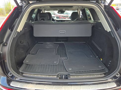 Used 2019 Volvo XC60 T8 Inscription AWD/4WD image 24