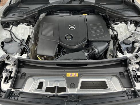 Certified 2025 Mercedes-Benz GLC 300 4MATIC w/ Driver Assistance Package image 36