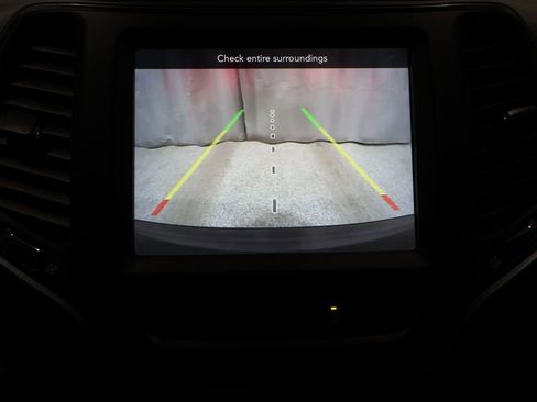 Certified 2022 Jeep Cherokee Latitude Lux image 28