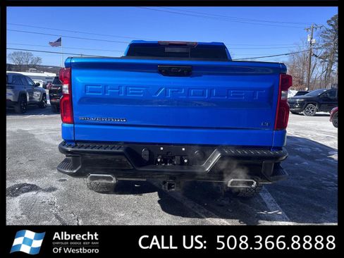 Used 2025 Chevrolet Silverado 1500 LT Trail Boss w/ Convenience Package II image 4