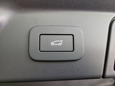 New 2026 Land Rover Range Rover Velar Dynamic SE image 30