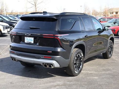 Used 2025 Chevrolet Traverse Z71 w/ Driver Confidence Package AWD/4WD image 6