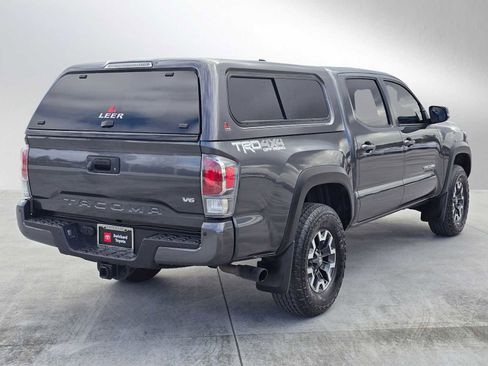 Used 2023 Toyota Tacoma TRD Off-Road w/ TRD Premium Off Road Package image 3