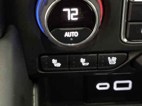 Used 2022 Chevrolet Tahoe Premier AWD/4WD image 39