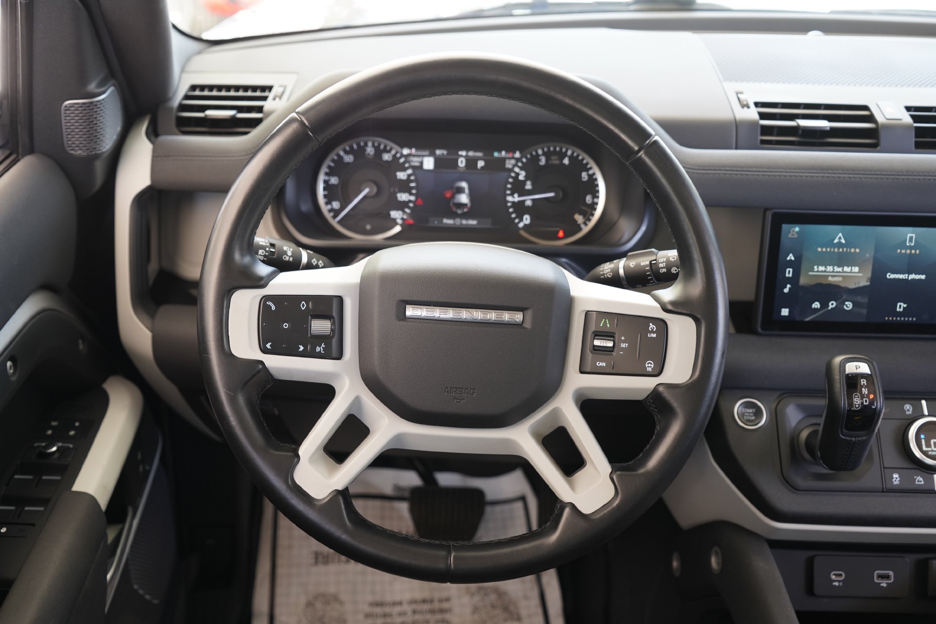 Used 2023 Land Rover Defender 110 SE AWD/4WD image 28