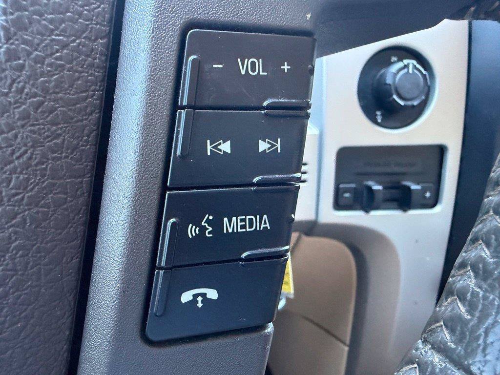 Used 2014 Ford F150 Lariat w/ Equipment Group 502A Luxury AWD/4WD image 19