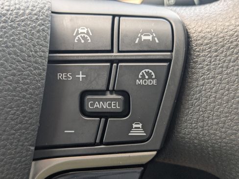 Used 2025 Toyota Camry LE FWD image 31