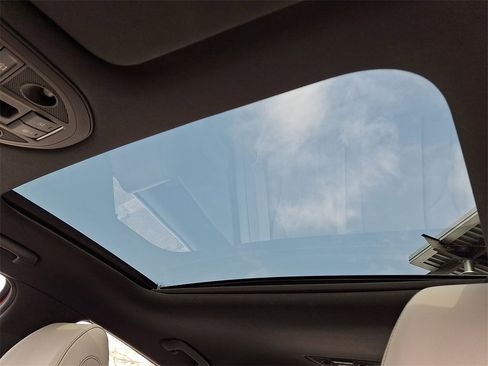 Used 2023 Genesis G70 3.3T w/ Sport Advanced Package image 15