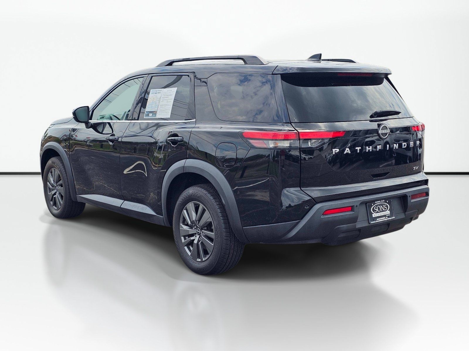 Used 2024 Nissan Pathfinder SV FWD image 12