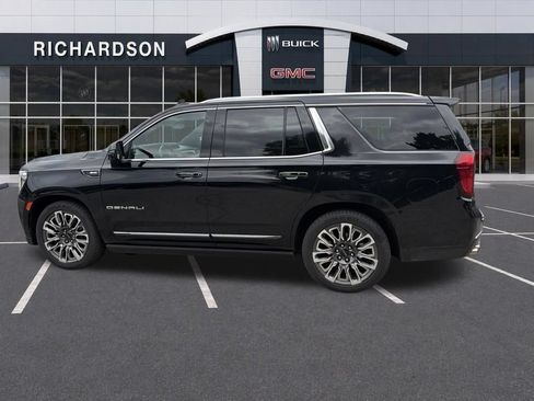 Used 2023 GMC Yukon Denali Ultimate AWD/4WD image 9