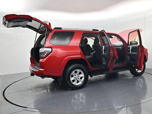 Used 2024 Toyota 4Runner SR5 AWD/4WD image 62