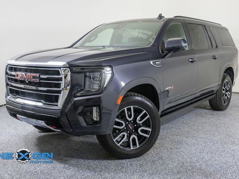 Used 2023 GMC Yukon XL AT4 w/ AT4 Premium Package AWD/4WD image 3