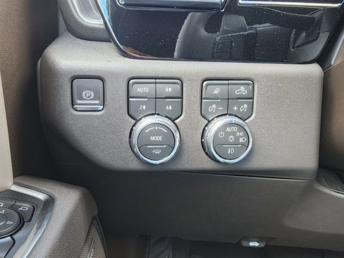 New 2026 GMC Sierra 1500 SLT w/ SLT Premium Plus Package image 19