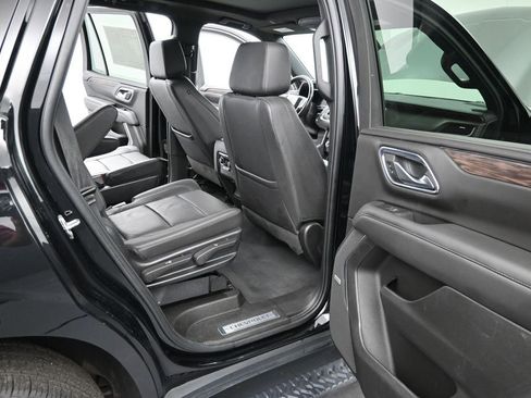 Used 2022 Chevrolet Tahoe Z71 w/ Luxury Package AWD/4WD image 13