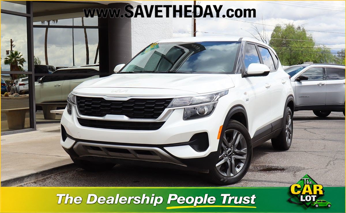 Used 2023 Kia Seltos LX AWD/4WD image 1
