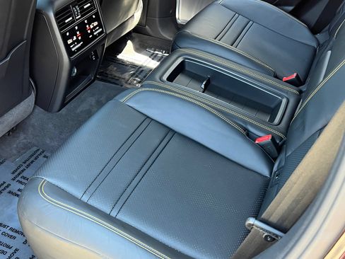 Used 2023 Porsche Cayenne Turbo GT AWD/4WD image 20