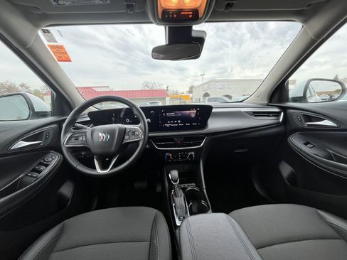 Used 2025 Buick Encore GX Preferred image 31