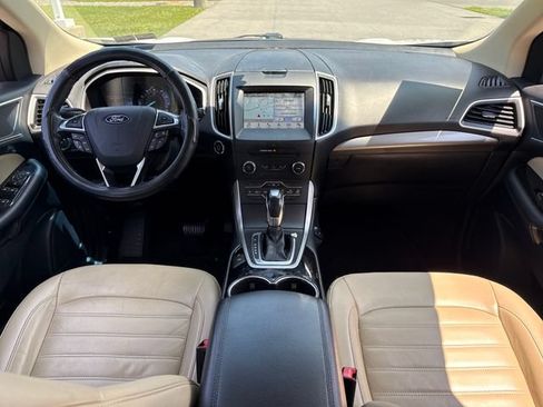 Used 2018 Ford Edge SEL w/ Equipment Group 201A FWD image 12