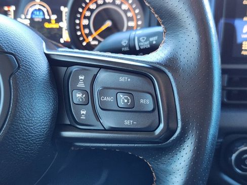 Used 2024 Jeep Gladiator Mojave w/ Safety Group AWD/4WD image 17