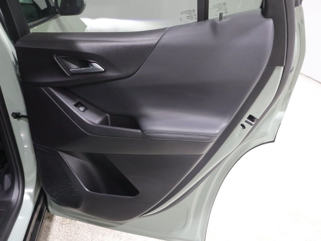 Used 2025 Chevrolet Equinox LT AWD/4WD image 21