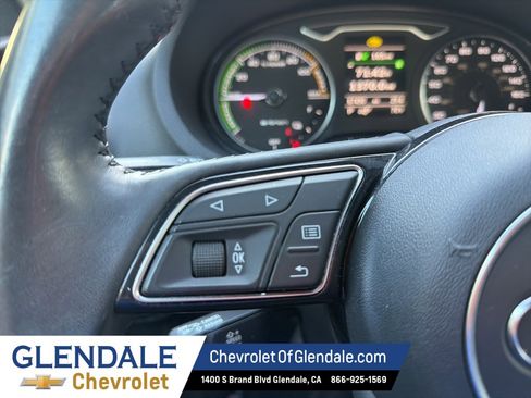Used 2018 Audi A3 e-tron Premium image 12