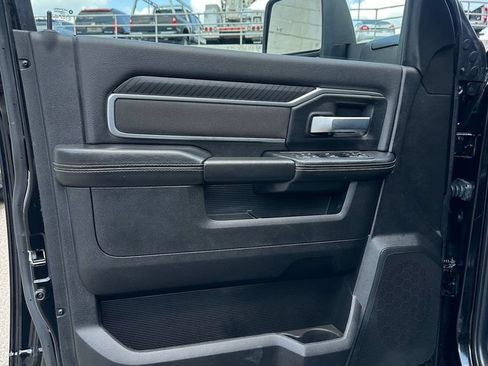 Used 2025 RAM 2500 Big Horn AWD/4WD image 8