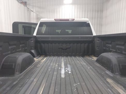 Used 2024 Chevrolet Silverado 1500 RST w/ Z71 Off-Road Package image 12