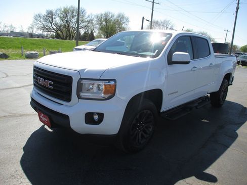 Used 2020 GMC Canyon SLE w/ Elevation Edition image 13