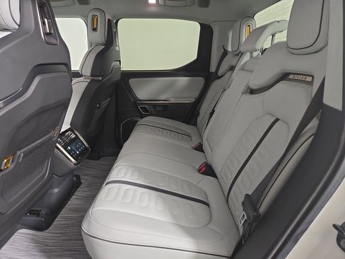 Used 2023 Rivian R1T Adventure image 21