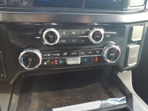 Certified 2023 Ford F250 Lariat w/ Sport Appearance Package image 19