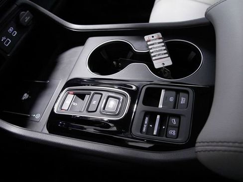 Certified 2025 Honda Pilot EX-L image 34