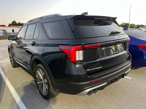 Used 2025 Ford Explorer Platinum w/ Ultimate Package AWD/4WD image 4