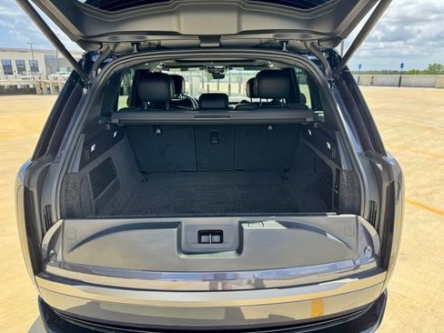 New 2025 Land Rover Range Rover SE AWD/4WD image 16