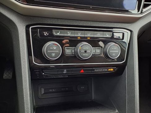 Used 2023 Volkswagen Atlas SE w/ Black Wheel Package image 20