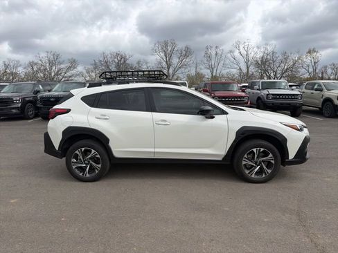 Used 2024 Subaru Crosstrek 2.0i Premium image 5
