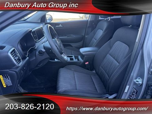 Used 2021 Kia Sportage LX image 9