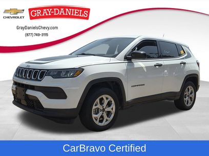 Used 2025 Jeep Compass Sport w/ Mopar Graphics Package