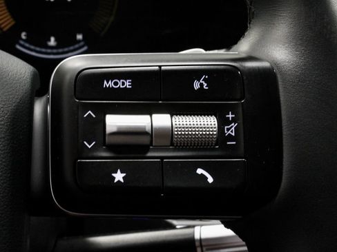 Used 2025 Hyundai Santa Fe SEL FWD image 29