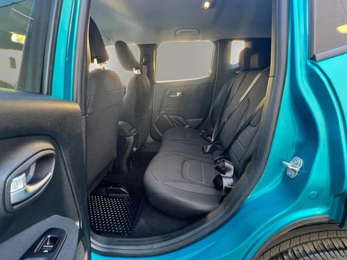 Used 2020 Jeep Renegade Latitude w/ Cold Weather Group AWD/4WD image 26