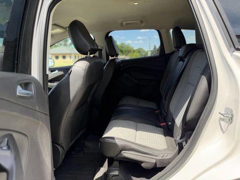 Used 2018 Ford Escape SE w/ SE Sport Appearance Package AWD/4WD image 10