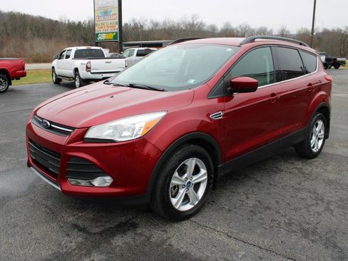 Used 2014 Ford Escape SE w/ Equipment Group 201A image 1