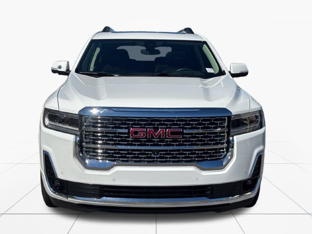 Used 2023 GMC Acadia Denali w/ Denali Technology Package FWD image 9