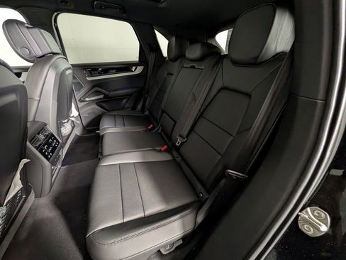 New 2026 Porsche Cayenne AWD/4WD image 24